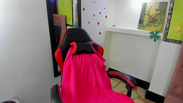 Snapshot of Melisa_14 chatting on May 30, 12:00 pm Melisa 14 online show from May 30, 12:00 pm