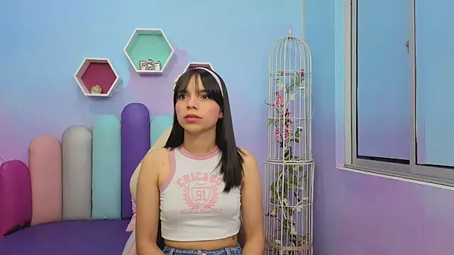 Isaa Skinny online show from March 22, 3:54 am