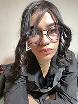 Snapshot of chloe_evans0 chatting on April 12, 3:43 am chloe evans0 online show from April 12, 3:43 am