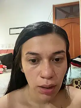 Snapshot of chloe_evans0 chatting on July 5, 8:48 pm chloe evans0 online show from July 5, 8:48 pm