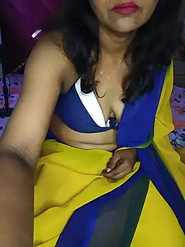 mayakapoor880 online show from June 9, 8:26 am