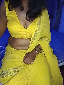 mayakapoor880 online show from June 5, 6:46 pm