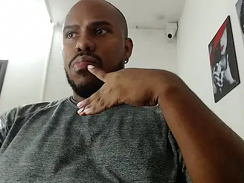 Alessandro Hamed online show from April 22, 5:42 pm