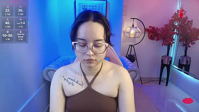 Shady bug online show from April 28, 8:13 pm
