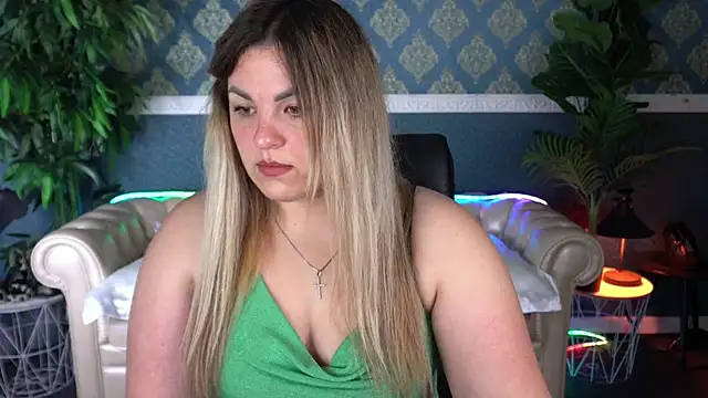 AlissyaGrayy online show from April 3, 5:36 am