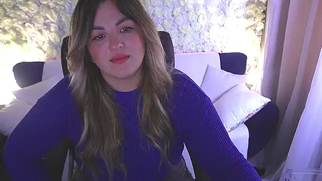 Snapshot of AlissyaGrayy chatting on May 18, 5:45 am AlissyaGrayy online show from May 18, 5:45 am