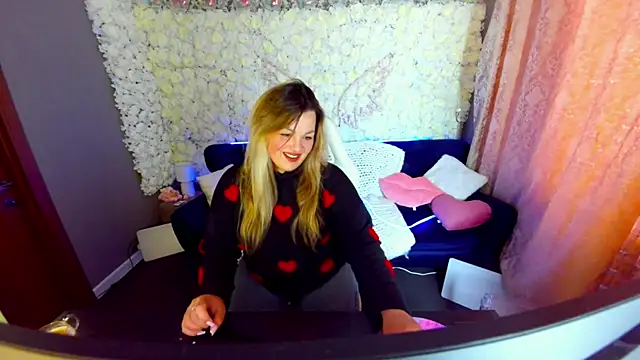 AlissyaGrayy online show from April 14, 1:27 pm