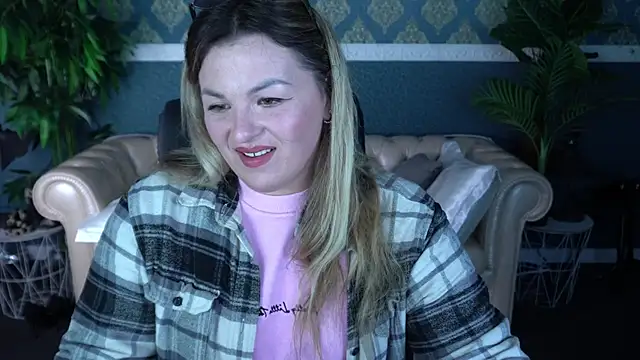 AlissyaGrayy online show from April 21, 5:47 am