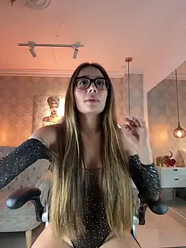SERENAA   online show from April 15, 3:34 am