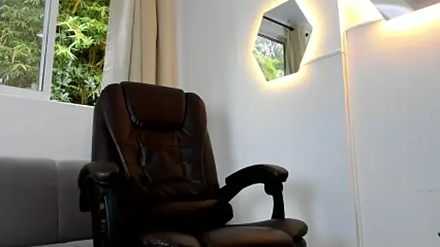 Snapshot of etham_wolf1 chatting on May 29, 5:41 pm etham wolf1 online show from May 29, 5:41 pm