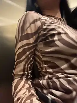 Snapshot of Shalom_pink18 chatting on May 13, 7:21 pm Shalom pink18 online show from May 13, 7:21 pm