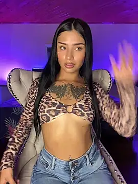Snapshot of Shalom_pink18 chatting on May 22, 7:34 pm Shalom pink18 online show from May 22, 7:34 pm