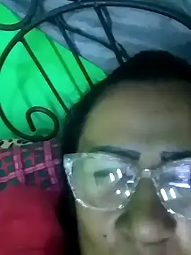 juliataylorhot online show from April 15, 4:29 am