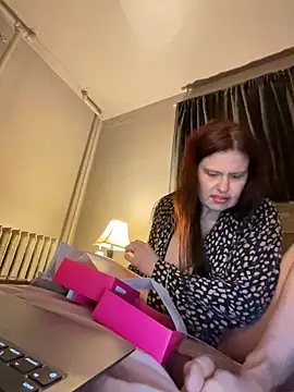 JulieetteLatte online show from April 21, 12:34 am