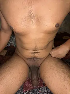Snapshot of hotty_top chatting on May 21, 7:28 am hotty top online show from May 21, 7:28 am