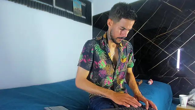 Leo Vesper online show from April 4, 12:01 pm