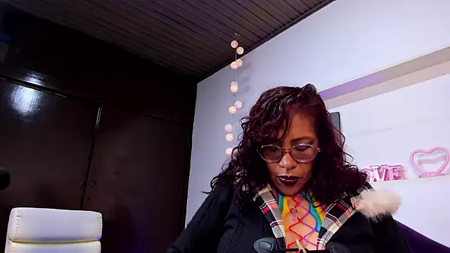 Mariia Paulaa online show from March 28, 4:57 am
