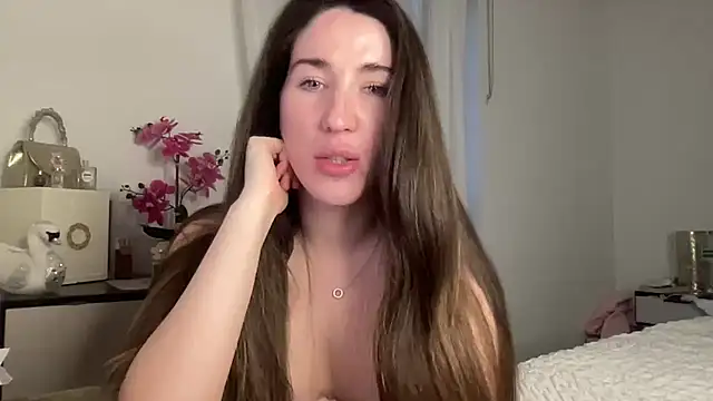 delanceydavenport online show from March 17, 6:22 pm