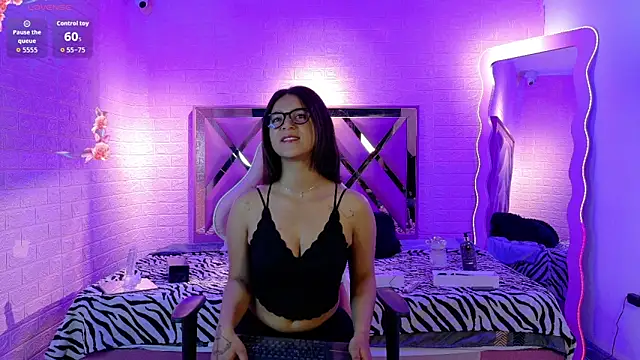 Isis Fire22 online show from March 19, 8:31 pm