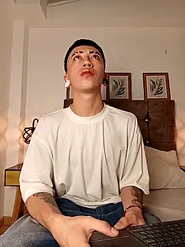 Yoshua Smith online show from March 18, 1:13 pm