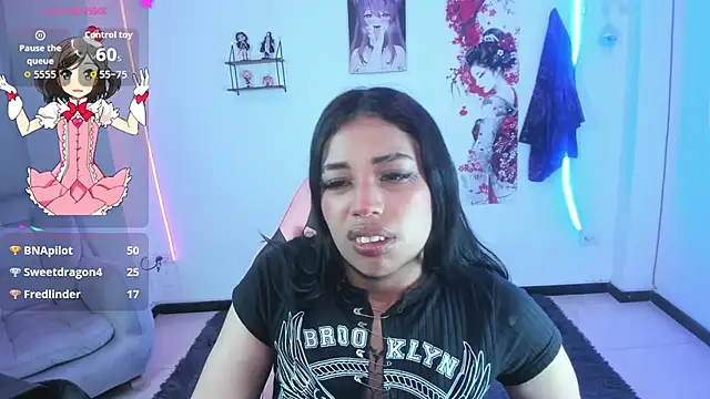 AryahMoonn online show from June 2, 8:09 pm
