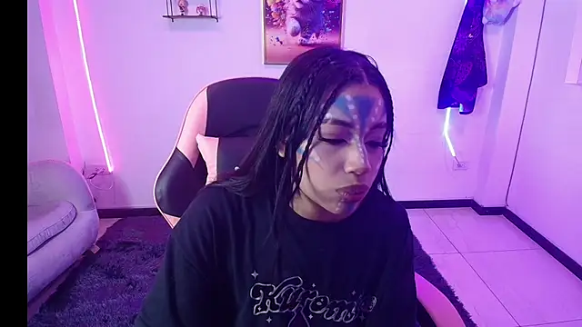 AryahMoonn online show from April 30, 3:35 am