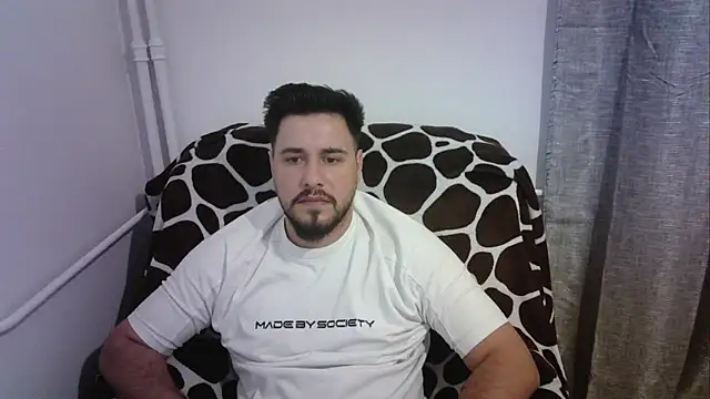 Gianiboy99 online show from May 8, 7:28 pm