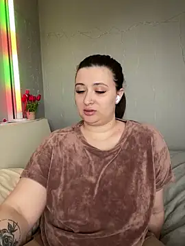 Taya lips online show from March 19, 10:59 am