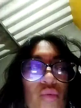 LatinSquirtBaby online show from June 7, 2:39 am