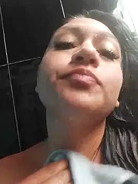 LatinSquirtBaby online show from May 13, 2:57 pm