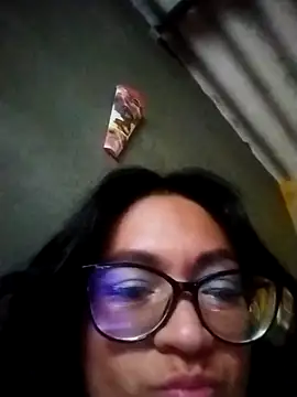 LatinSquirtBaby online show from May 17, 8:09 pm
