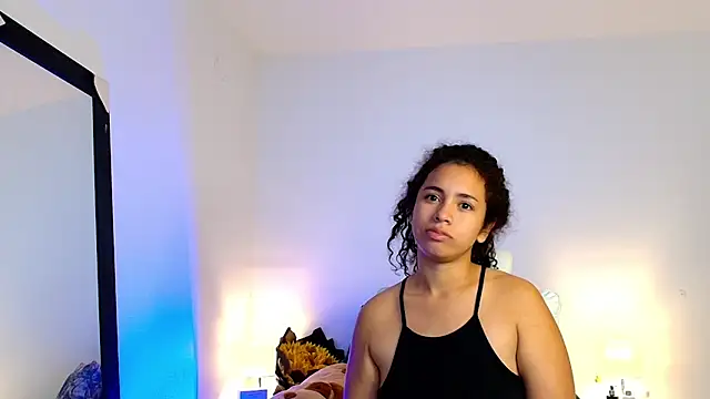 Luciianita lov199 online show from May 17, 2:00 am