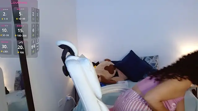 Luciianita lov199 online show from April 26, 7:33 pm