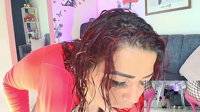 Zully Green online show from June 16, 2:22 am