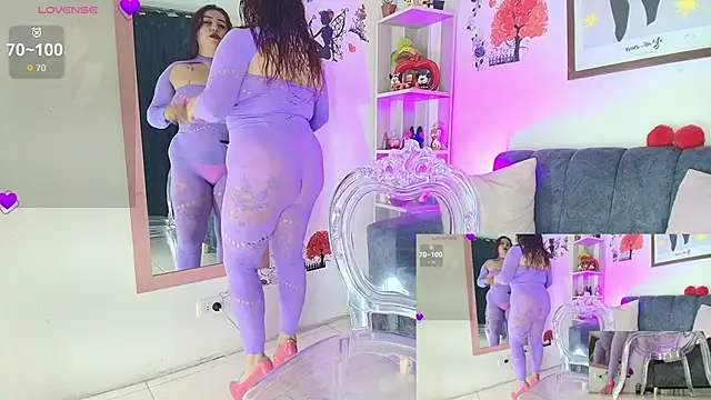 Zully Green online show from April 22, 3:24 am