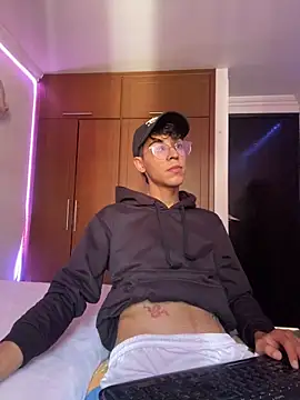 Milo Gunnar online show from April 13, 8:46 pm