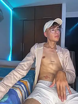 Milo Gunnar online show from April 22, 9:10 pm
