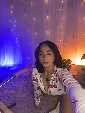 ImLeana XXX online show from April 15, 7:18 pm