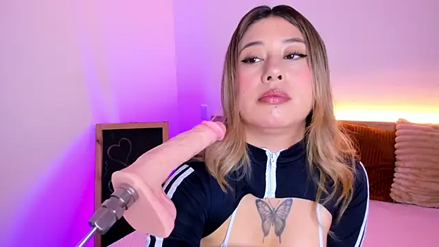 Amber Palmer online show from July 5, 9:10 pm