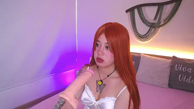 Amber Palmer online show from April 27, 8:51 pm