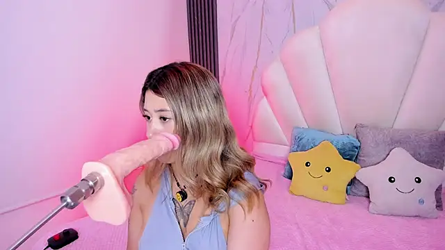 Amber Palmer online show from June 10, 8:32 pm