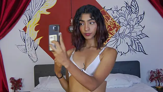 Hottie Veronica online show from April 25, 8:28 pm