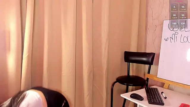 Snapshot of ScarletBlondie chatting on June 20, 2:22 pm ScarletBlondie online show from June 20, 2:22 pm