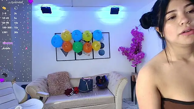 Kitty  meow online show from May 12, 12:33 pm