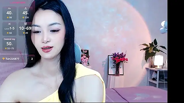 Evelyn-007 online show from April 22, 12:01 pm
