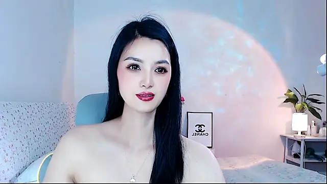 Evelyn-007 online show from April 17, 11:46 am
