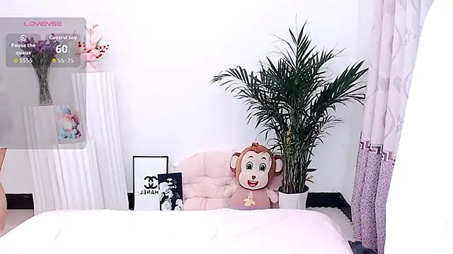 Evelyn-007 online show from March 30, 5:42 am