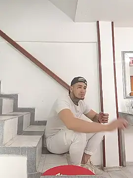 AndresXm  online show from March 18, 2:26 am