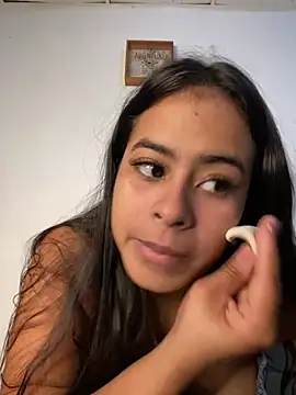 lucirganaxxx online show from April 11, 4:31 am