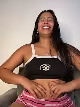 lucirganaxxx online show from April 9, 4:47 am